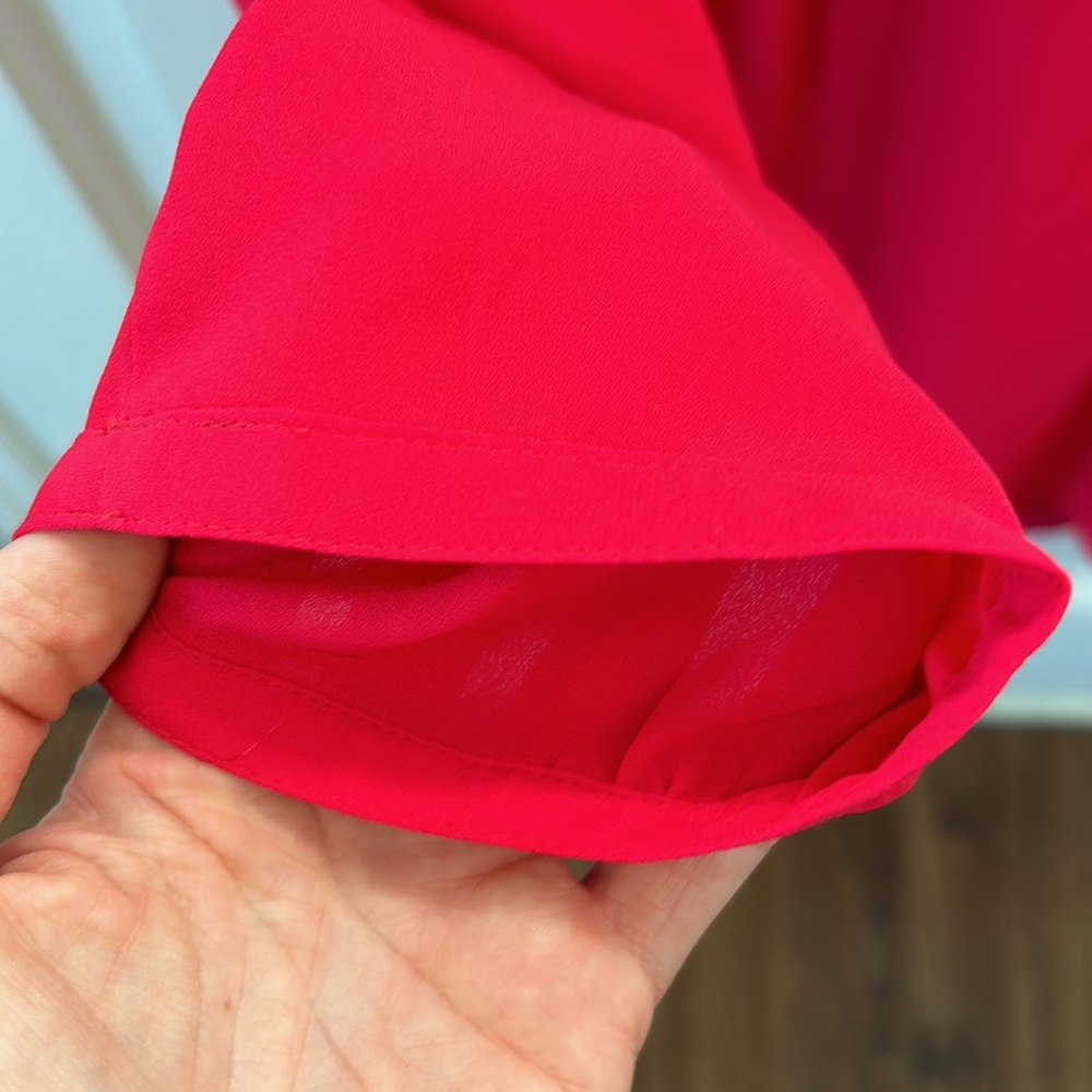 Like new Express Blouse - Picture 4 of 4